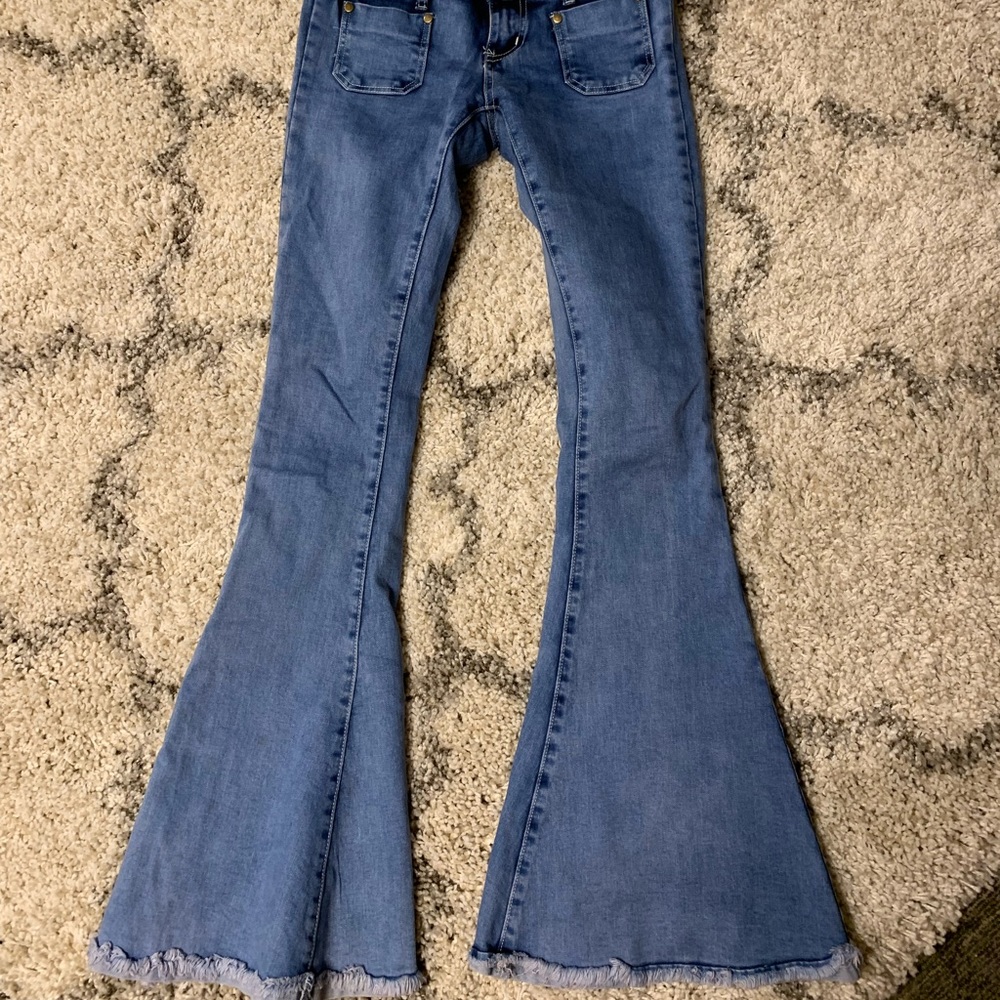 Tobi bellbottom jeans